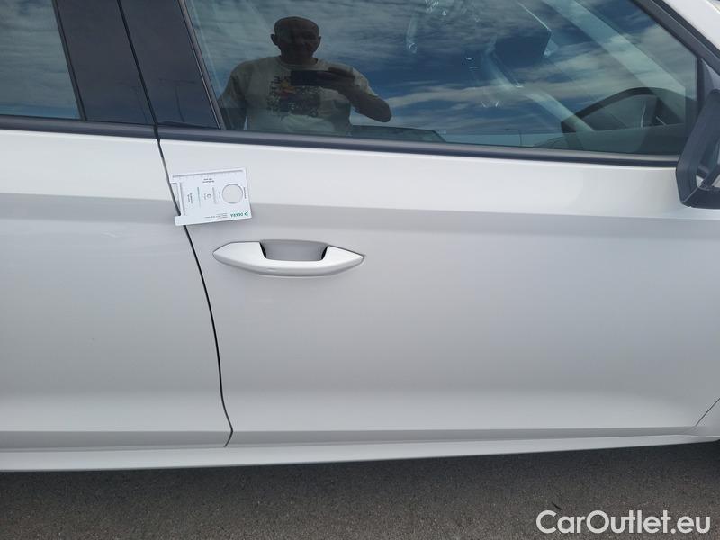  Skoda  Octavia  Lim. (NX3)(2020) Oct. 2.0TDI 110 Ambition AT 5d #14