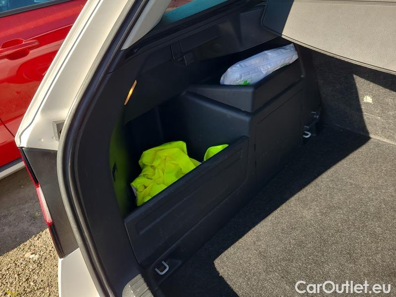  Skoda  Fabia  Combi (2015) Com.1.0TSI 70 Ambition 5d #10