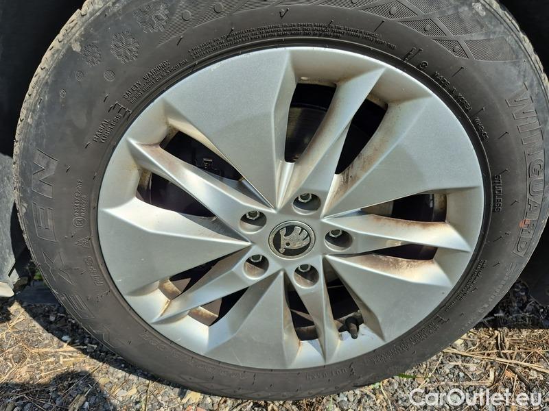  Skoda  Octavia  Lim. (NX3)(2020)  1.5TSI 110 Ambition 5d #4