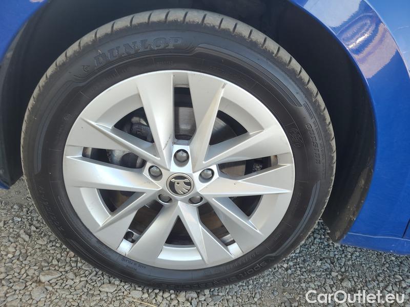  Skoda  Octavia  Combi (NX3)(2020) Oct.Combi 2.0TDI 85 Style #2