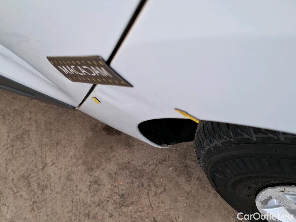  Renault  Clio  IV Air MediaNav 1.5 dCi 75CV BVM5 E6 #9