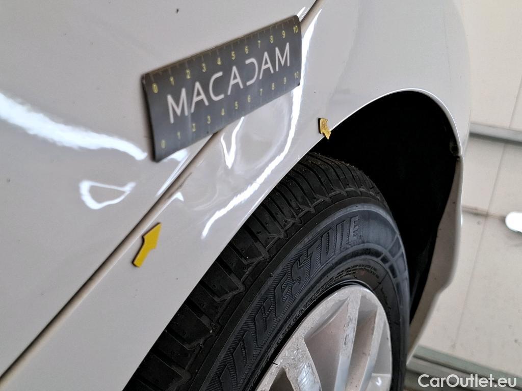  Renault  Clio  IV Air MediaNav 1.5 dCi 75CV BVM5 E6 #13