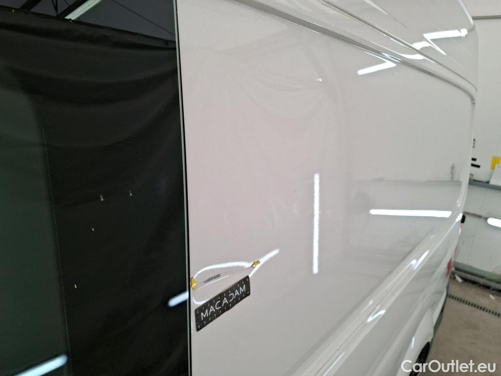  Volkswagen  Crafter VOLKSWAGEN   2017  4P  Fourgon tôlé 2 0 TDI 140 35 L4H3 Procab Business Line #6
