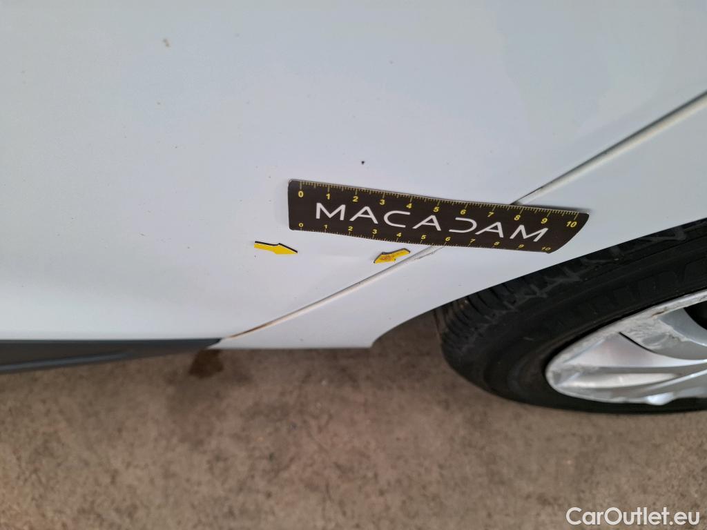  Renault  Clio  IV Air MediaNav 1.5 dCi 75CV BVM5 E6 #32