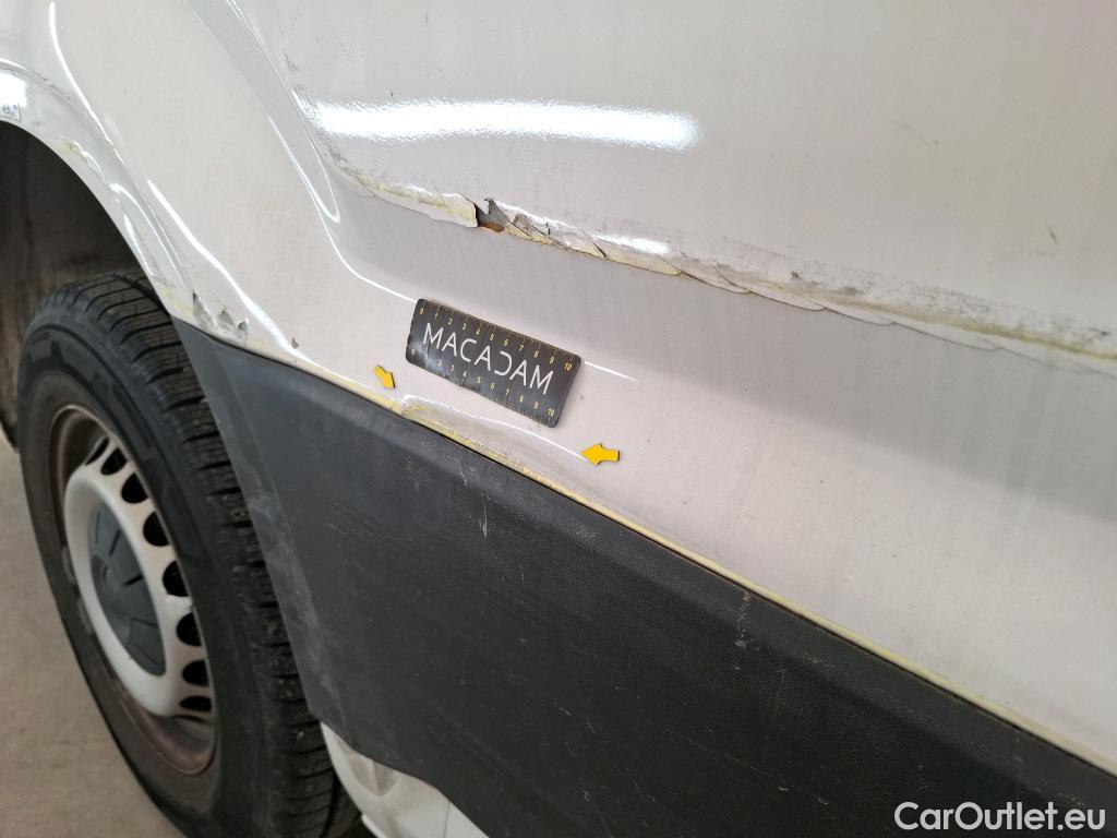  Volkswagen  Crafter VOLKSWAGEN   2017  4P  Fourgon tôlé 2 0 TDI 140 35 L4H3 Procab Business Line #15