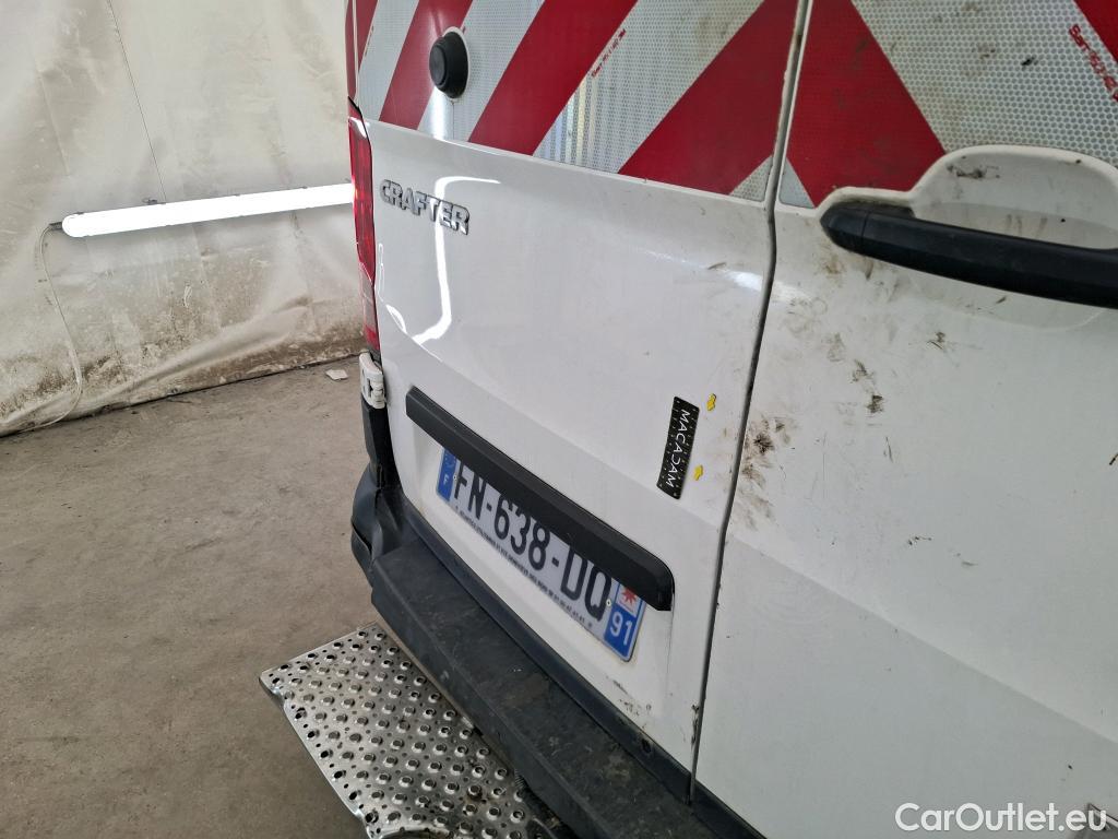  Volkswagen  Crafter VOLKSWAGEN   2017  4P  Fourgon tôlé 2 0 TDI 140 35 L4H3 Procab Business Line #39