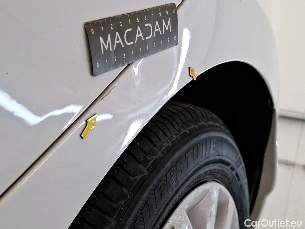  Renault  Clio  IV Air MediaNav 1.5 dCi 75CV BVM5 E6 #10
