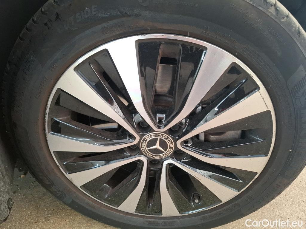  Mercedes  A-Klasse MERCEDES BENZ Classe A Compact 2018 5P Berline A 250 e Business Line 8G DCT #2