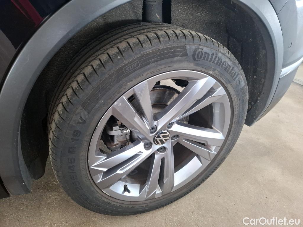  Volkswagen  Tiguan  / 2020 / 5P / SUV 1.4 eHybrid 245 DSG6 R-Line // AFFICHAGE TETE HAUTE HS - HEAD-UP  DISPLAY NOT WORKING #25