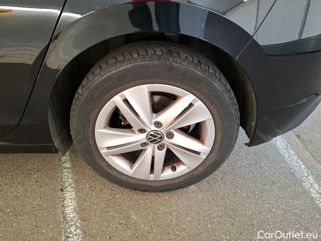  Volkswagen  Golf  VOLKSWAGEN / 2020 / 5P / Berline 1.0 eTSI OPF 110 DSG7 Life Business #45