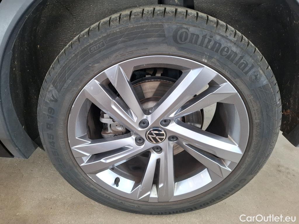  Volkswagen  Tiguan  / 2020 / 5P / SUV 1.4 eHybrid 245 DSG6 R-Line // AFFICHAGE TETE HAUTE HS - HEAD-UP  DISPLAY NOT WORKING #54