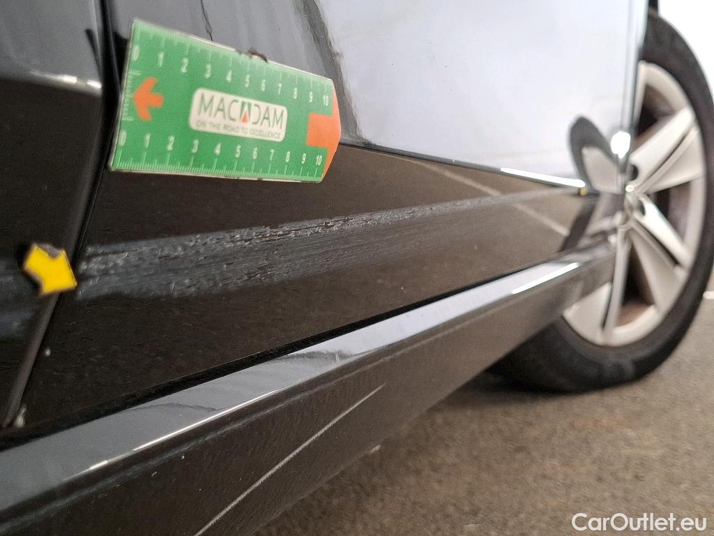  Volkswagen  Golf  VOLKSWAGEN / 2020 / 5P / Berline 1.0 eTSI OPF 110 DSG7 Life Business #67