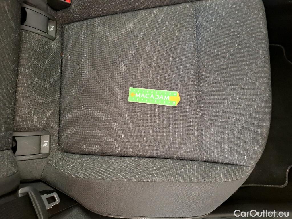  Volkswagen  Golf  VOLKSWAGEN / 2020 / 5P / Berline 1.0 eTSI OPF 110 DSG7 Life Business #41