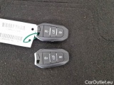  Peugeot  2008 PEUGEOT  / 2019 / 5P / CROSSOVER BLUEHDI 130 EAT8 ALLURE PACK S/S AUT. #130