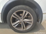  Volkswagen  Tiguan VOLKSWAGEN  / 2016 / 5P / SUV 2.0 TDI SCR 110KW SPORT BMT #20
