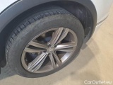  Volkswagen  Tiguan VOLKSWAGEN  / 2016 / 5P / SUV 2.0 TDI SCR 110KW SPORT BMT #69