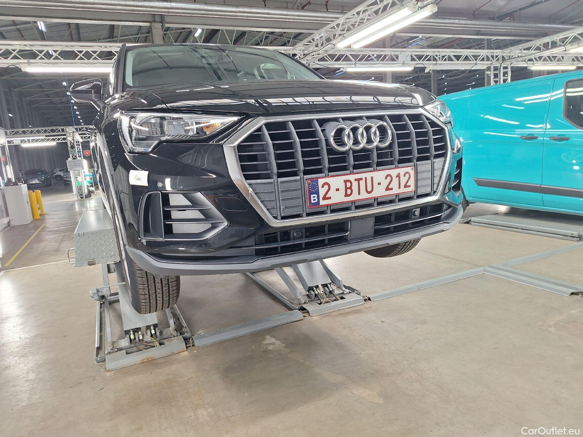  Audi  Q3 Audi,  '18 PHEV, Audi  45 TFSI e S tronic 5d #1