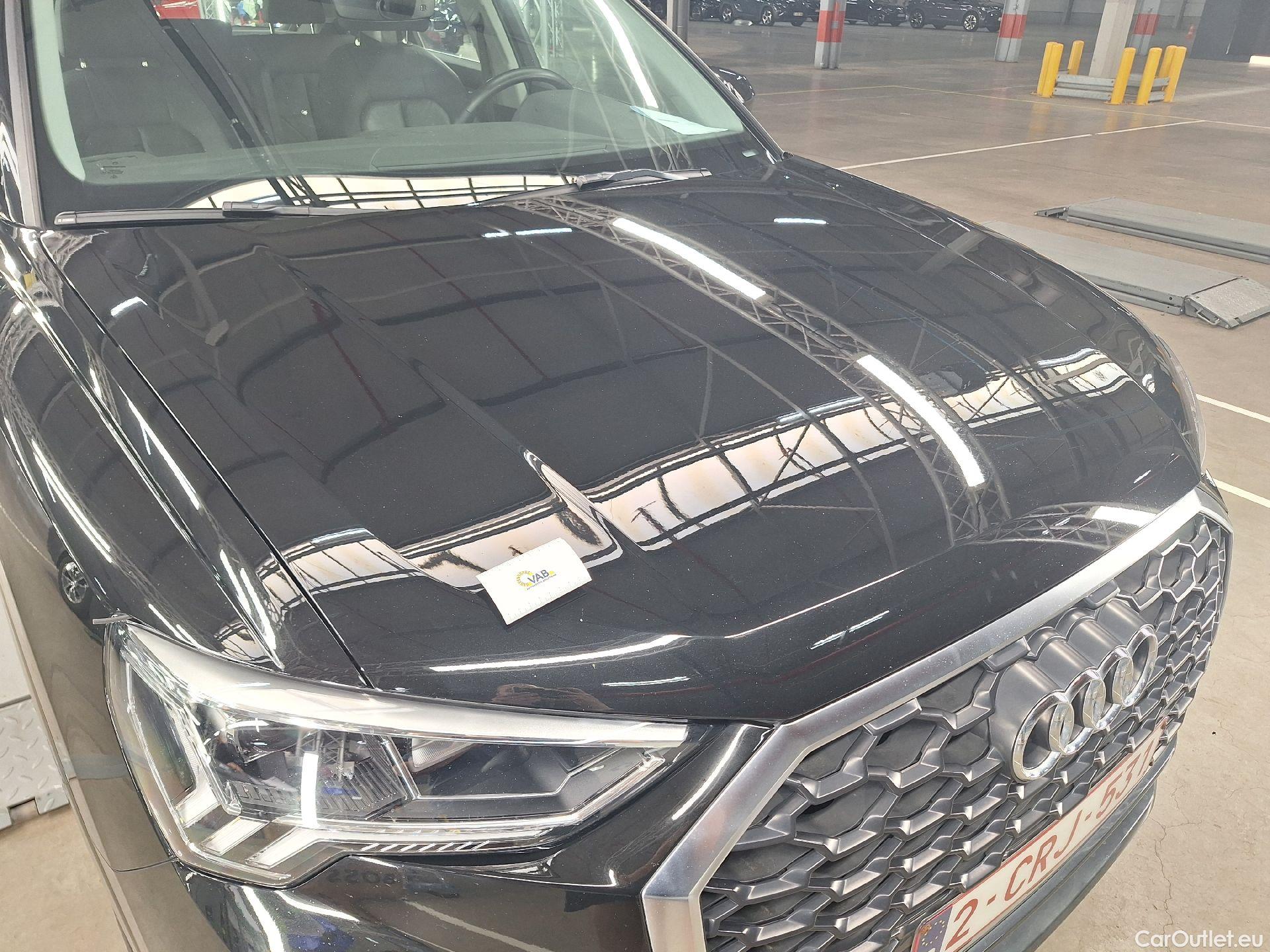  Audi  Q3 Audi,  SB '19 PHEV,  SB 45 TFSie PHEV S tronic #1