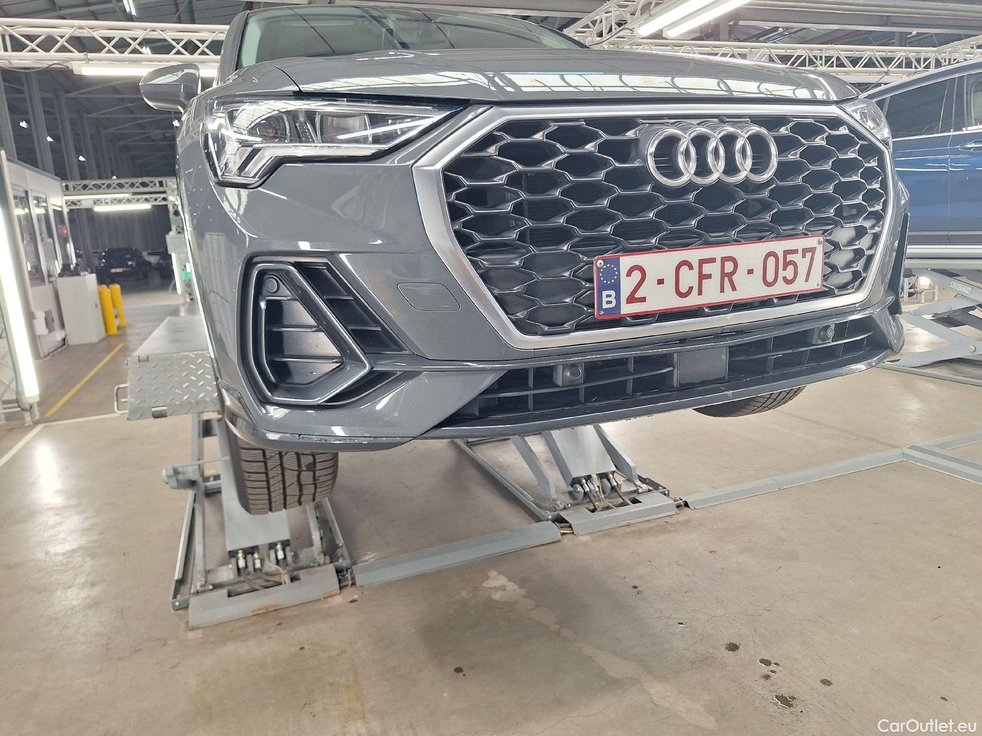  Audi  Q3 Audi,  SB '19 PHEV,  SB 45 TFSie PHEV S tronic #3