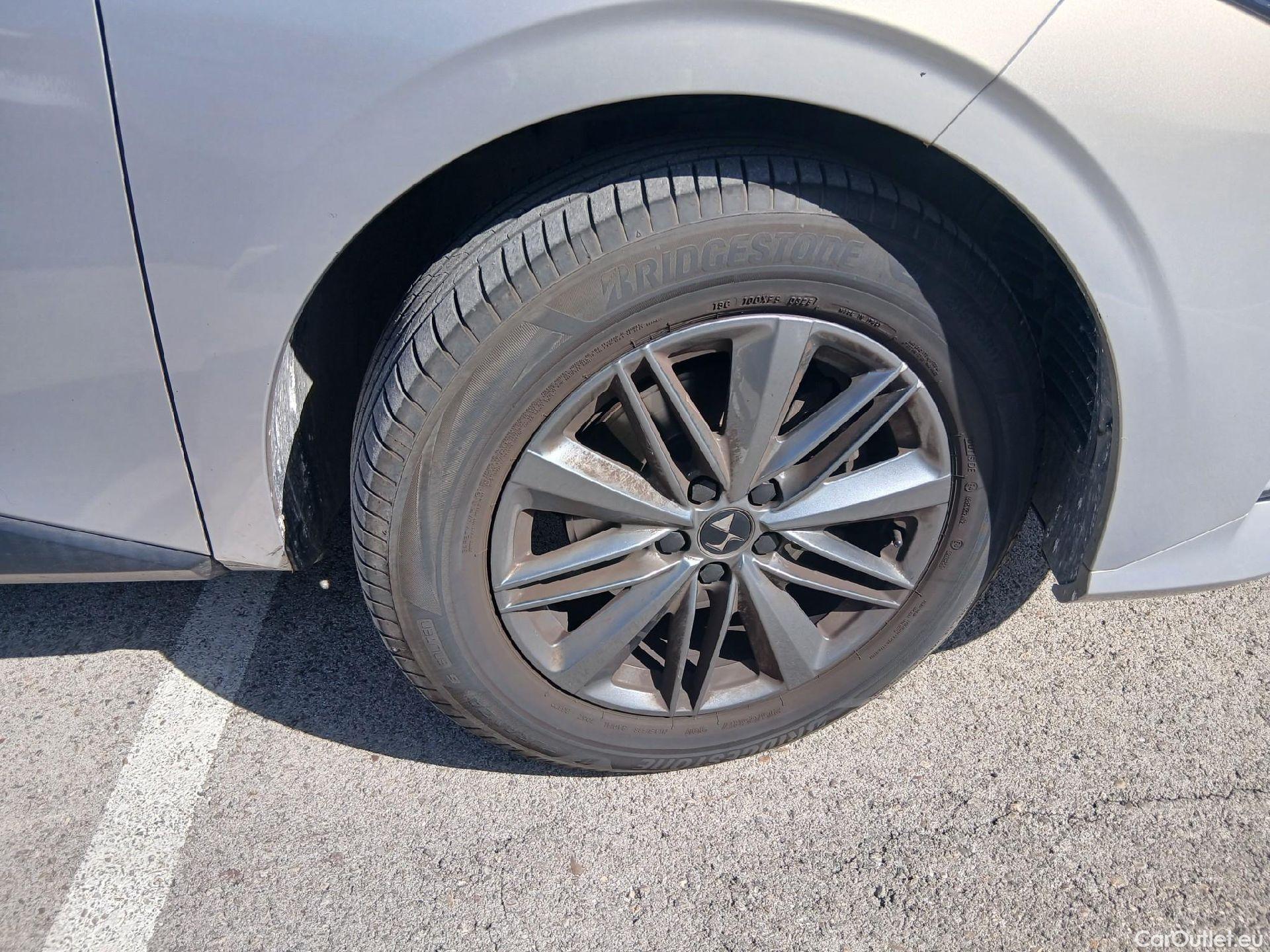  DS  DS4 DS DS 4 / 2021 / 5P / berlina con portón BlueHDi 130 auto BASTILLE + (AC) #29
