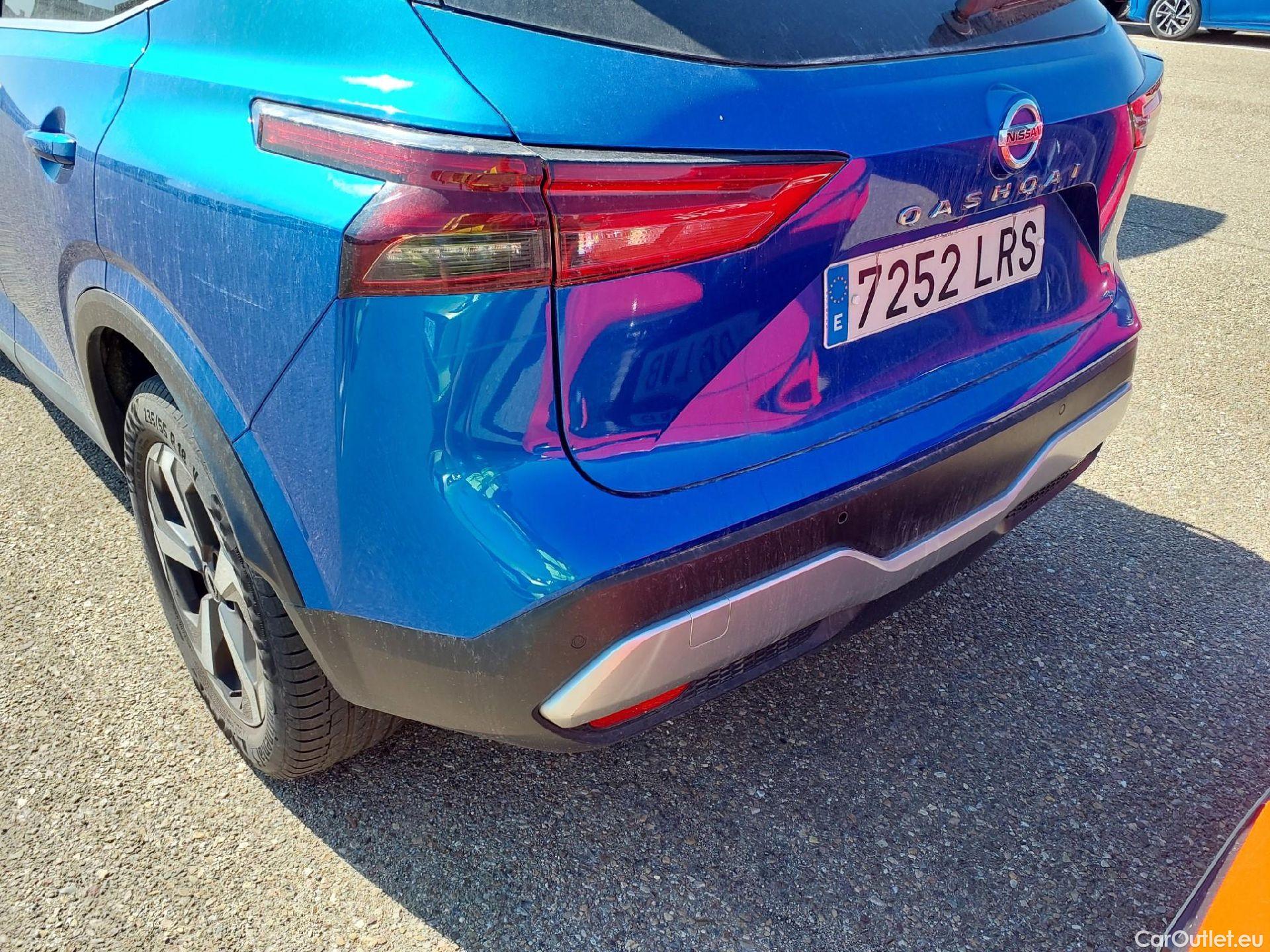  Nissan  Qashqai NISSAN  / 2021 / 5P / todoterreno DIG-T 116kW mHEV Xtronic Premiere Edit.(SL) #32