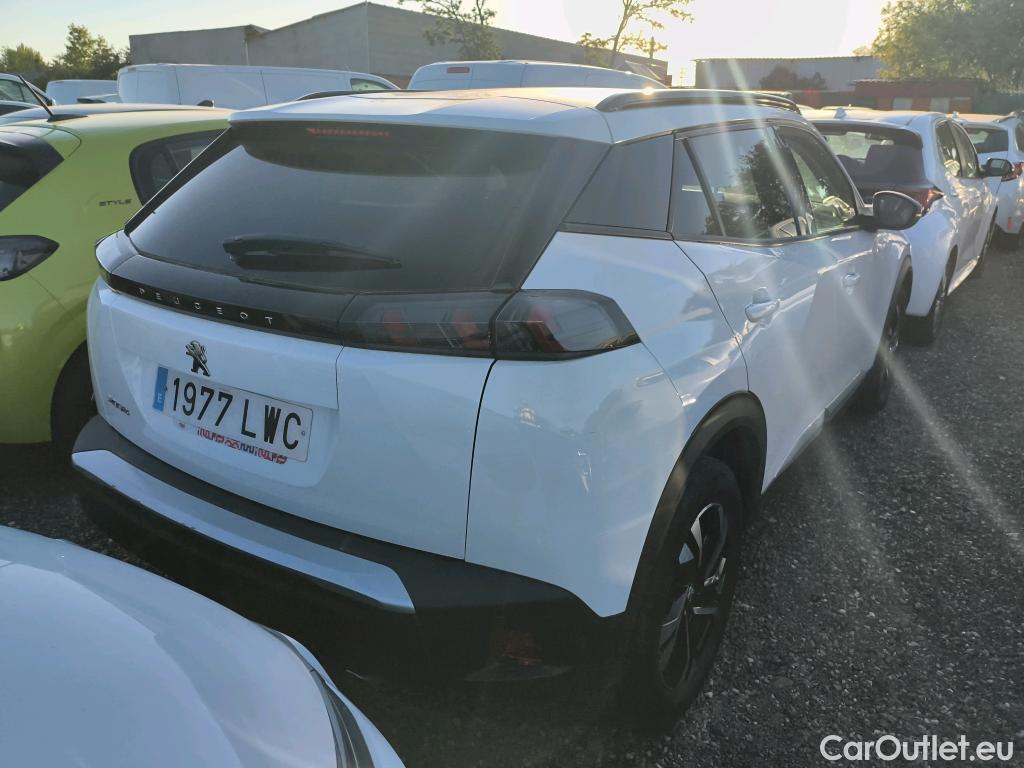  Peugeot  2008 PEUGEOT  / 2019 / 5P / todoterreno Allure BlueHDI 81kW (110CV) #20