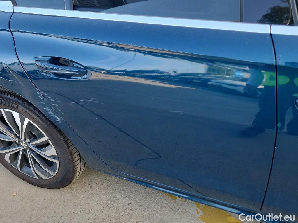  Peugeot  508 PEUGEOT  Hybrid / 2018 / 5P / berlina con portón 5P Allure HYBRID 225 e-EAT8 #11