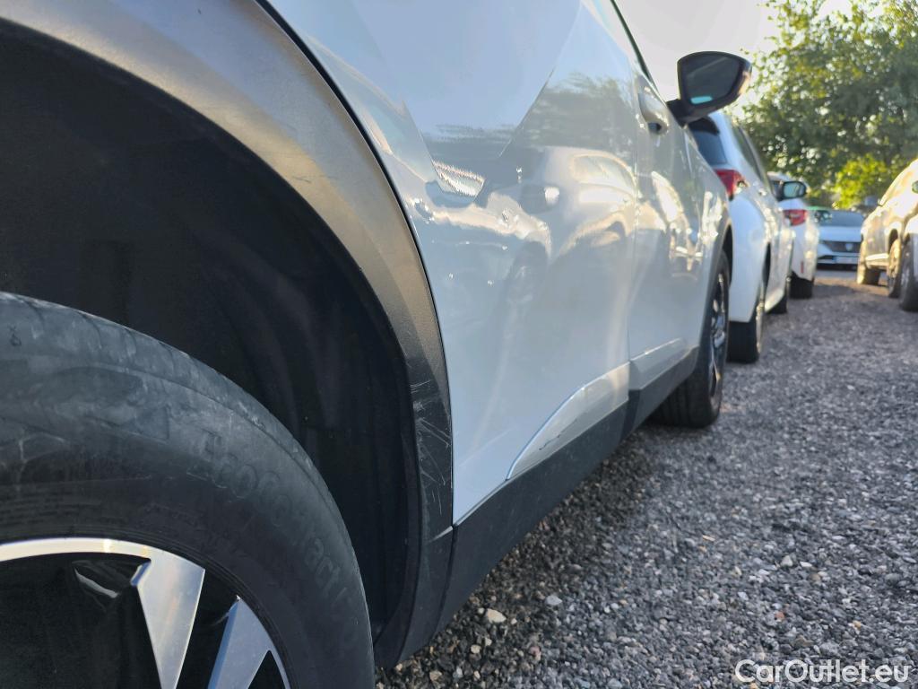  Peugeot  2008 PEUGEOT  / 2019 / 5P / todoterreno Allure BlueHDI 81kW (110CV) #9