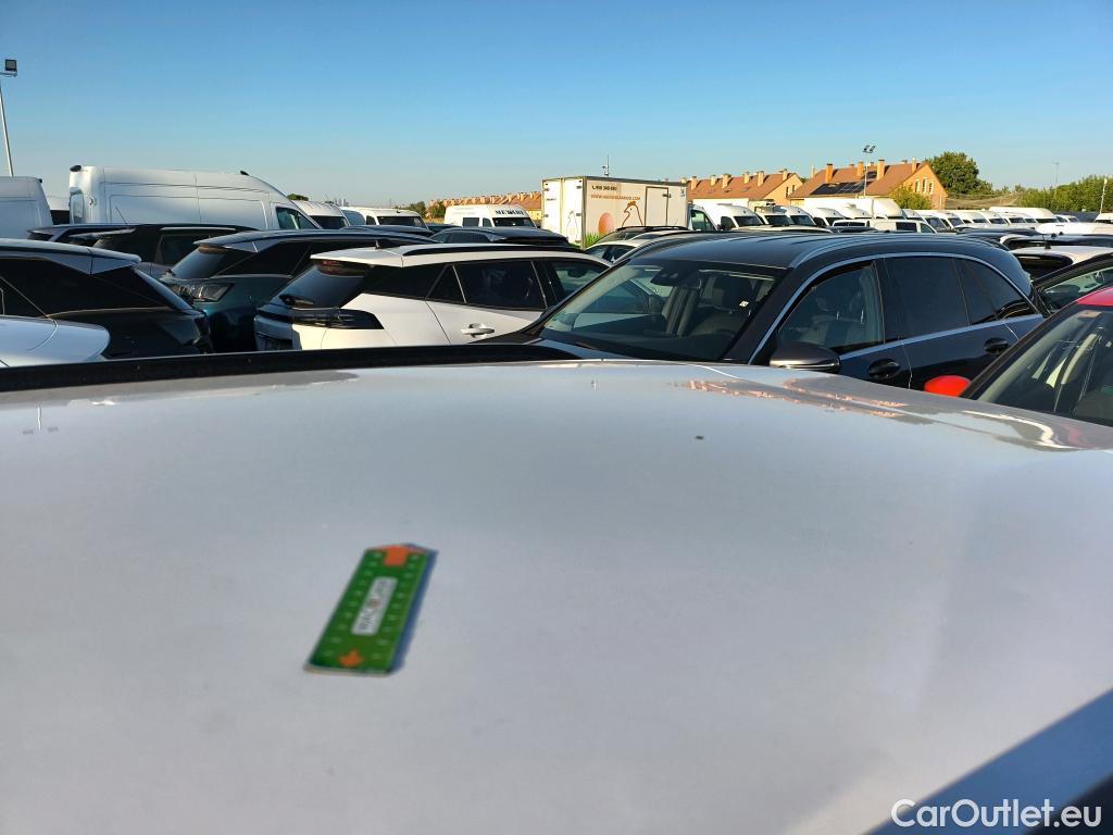  Peugeot  2008 PEUGEOT  / 2019 / 5P / todoterreno Allure BlueHDI 81kW (110CV) #5