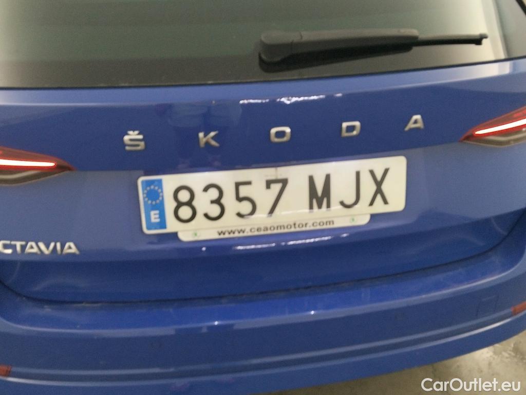  Skoda  Octavia SKODA  / 2020 / 5P / berlina con portón 2.0 TDI 110kW (150 CV) DSG Style #1