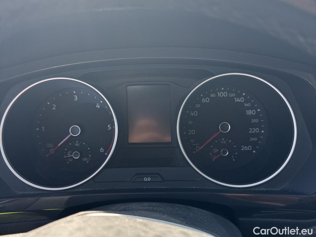  Volkswagen  Tiguan VOLKSWAGEN  / 2020 / 5P / todoterreno Life 2.0 TDI 110kW (150CV) DSG (AC2) #18