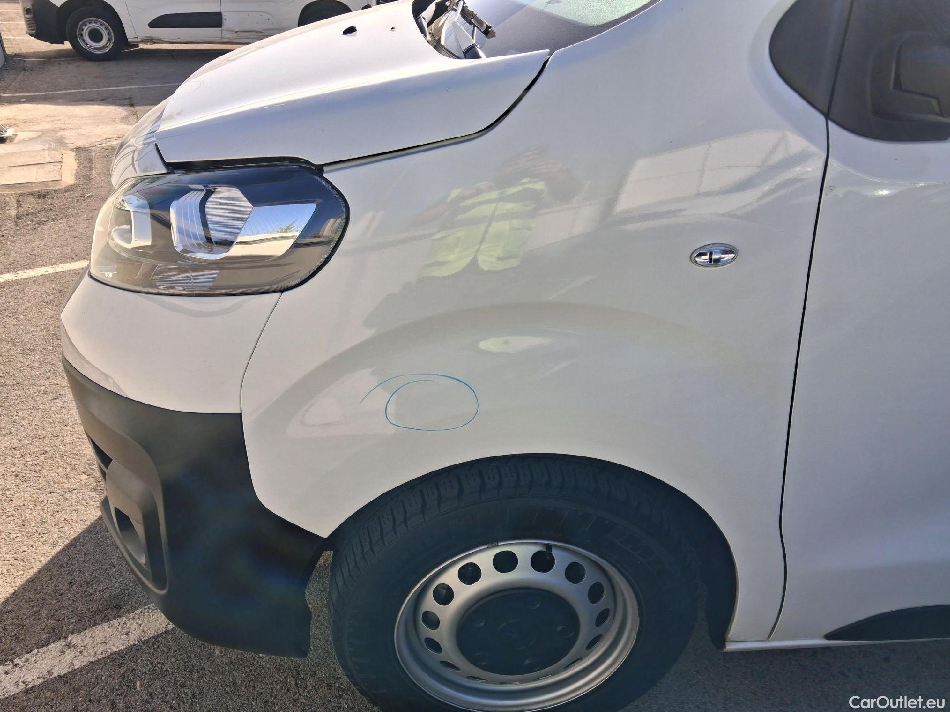  Opel  Vivaro OPEL  / 2019 / 4P / furgón 1.5 Diésel 74kW (100CV) S Inc. Express #31