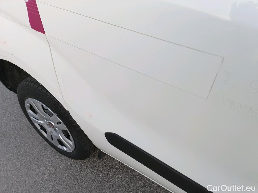  Fiat  Doblo FIAT Doblò Cargo/2015/4P/furgón derivado de turismo Cargo SX 1.6 Mjet 66kW (90CV) #14