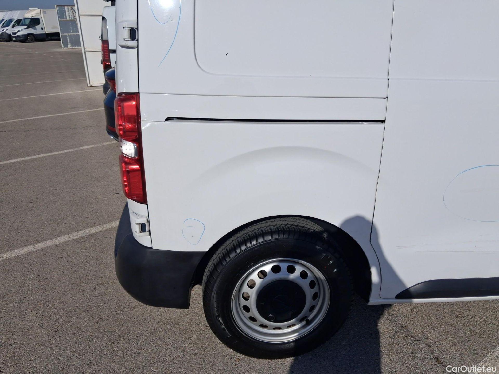  Opel  Vivaro OPEL  / 2019 / 4P / furgón 1.5 Diésel 74kW (100CV) S Inc. Express #51