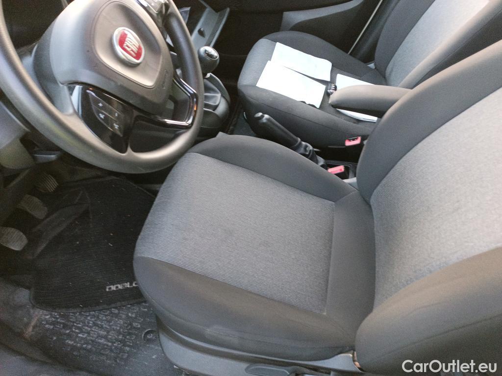 Fiat  Doblo FIAT Doblò Cargo/2015/4P/furgón derivado de turismo Cargo SX 1.6 Mjet 66kW (90CV) #16