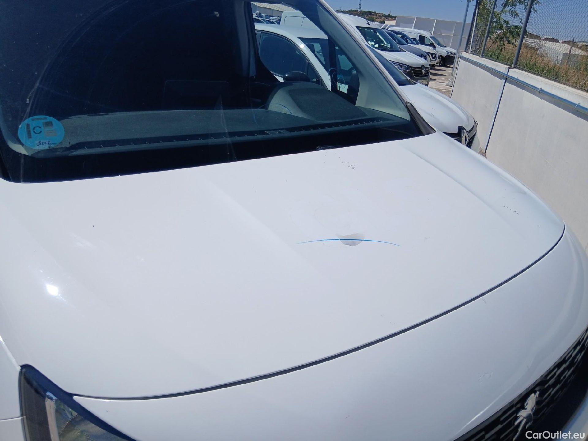  Peugeot  Partner PEUGEOT  / 2018 / 3P / furgón derivado de turismo Pro Standard 600kg BlueHDi 73kW (CM2) #5