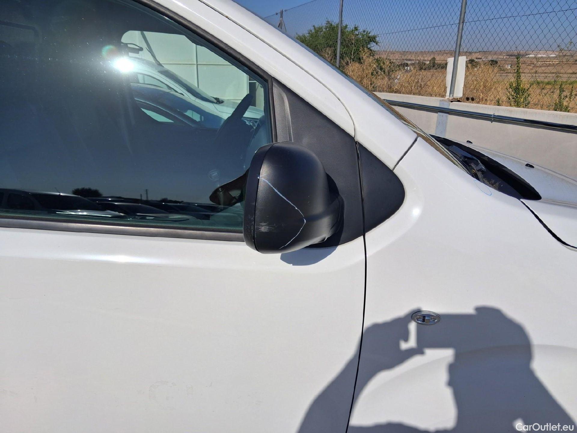  Opel  Vivaro OPEL  / 2019 / 4P / furgón 1.5 Diésel 74kW (100CV) S Inc. Express #57