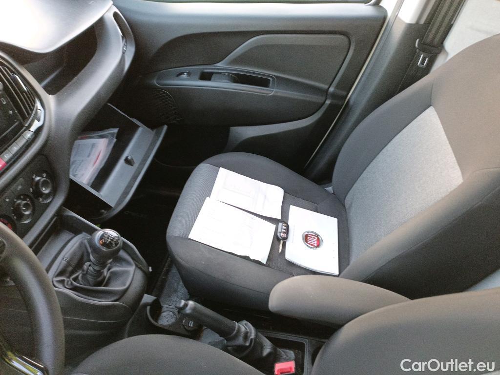  Fiat  Doblo FIAT Doblò Cargo/2015/4P/furgón derivado de turismo Cargo SX 1.6 Mjet 66kW (90CV) #17