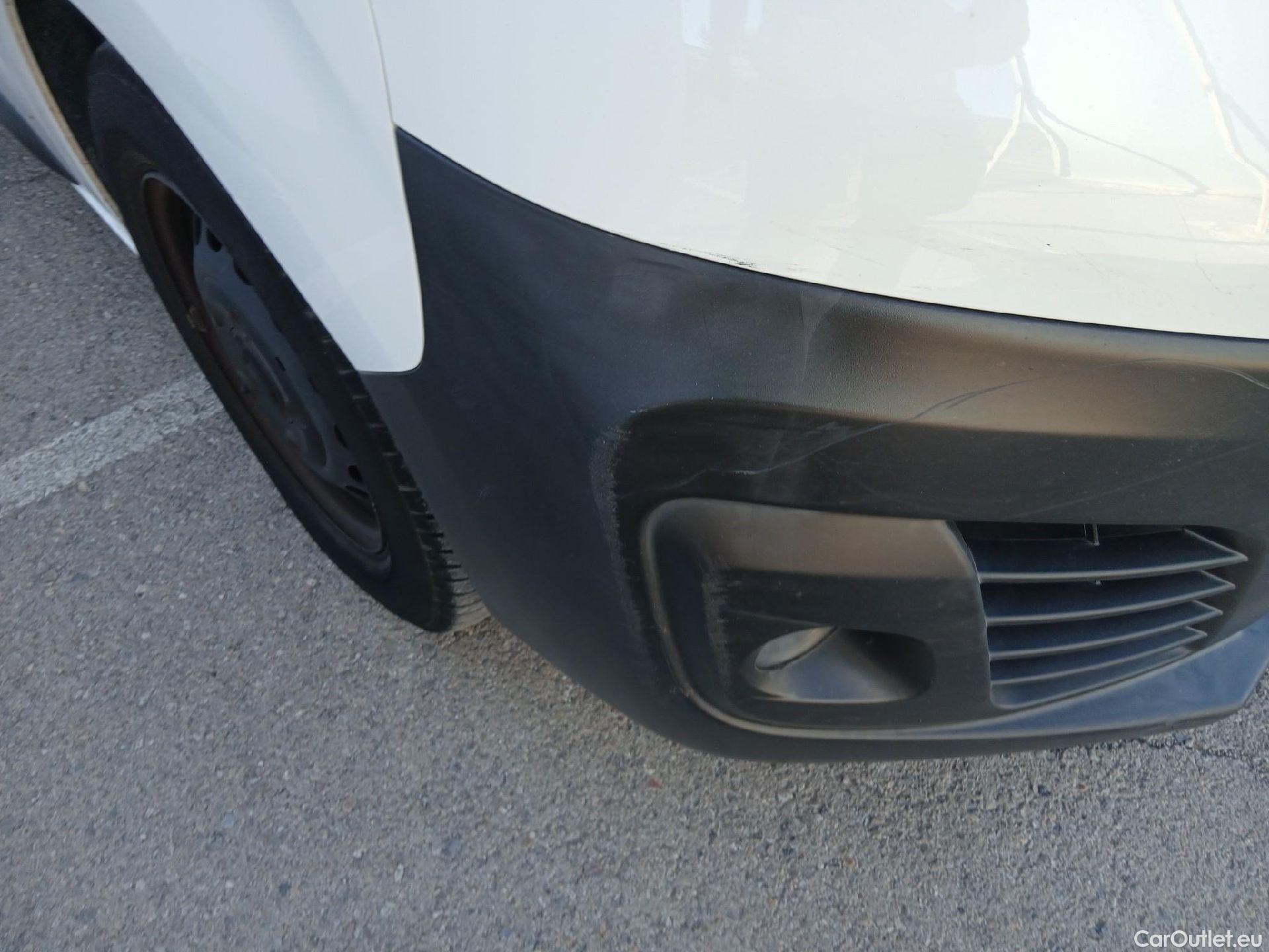  Opel  Vivaro OPEL  / 2019 / 4P / furgón 1.5 Diésel 74kW (100CV) M Std Express (AC) #4