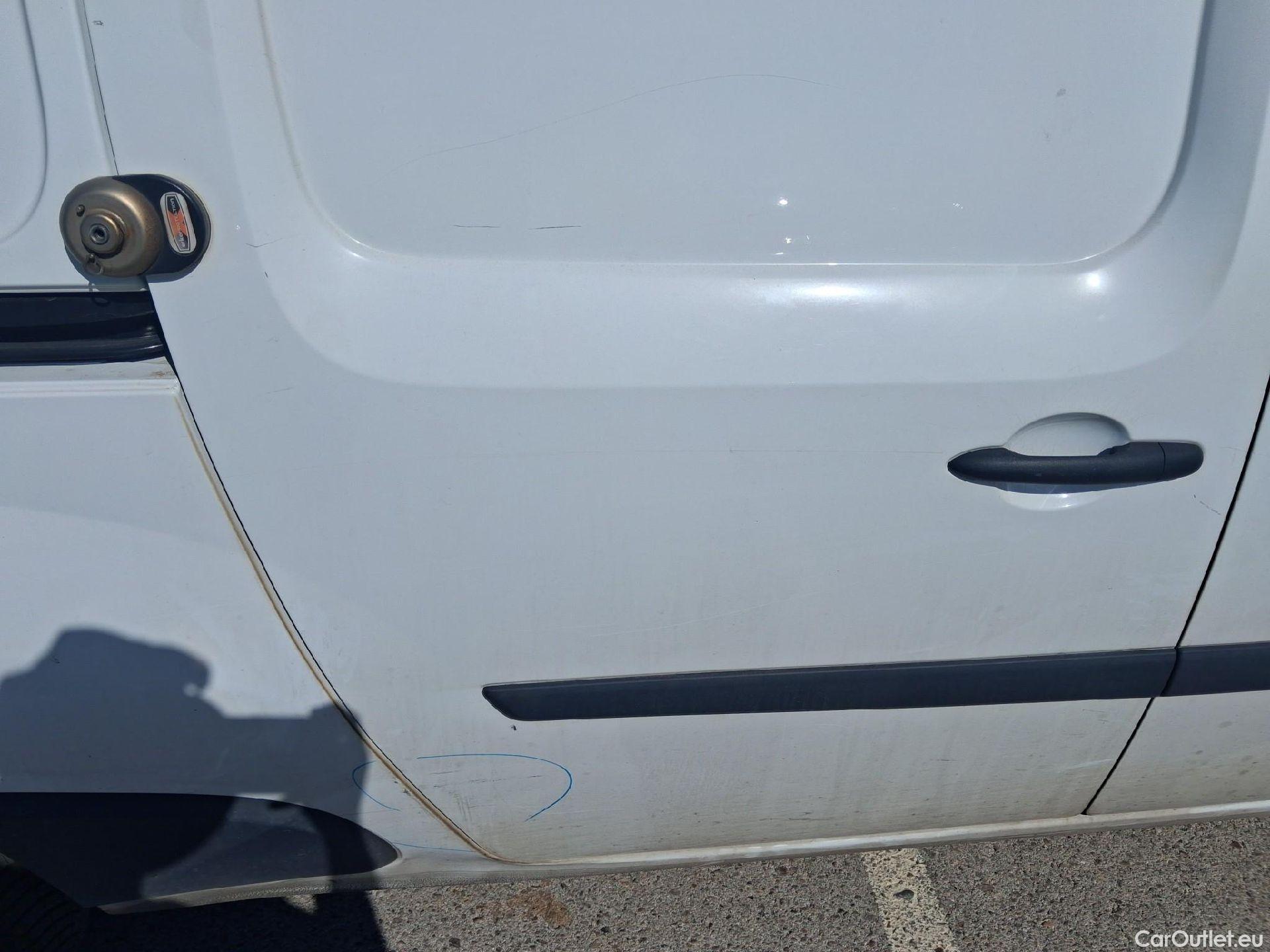  Renault  Kangoo RENAULT  Furgón/2013/4P/furgón derivado de turismo Maxi 2p Blue dCi 70 kW (95CV) #32