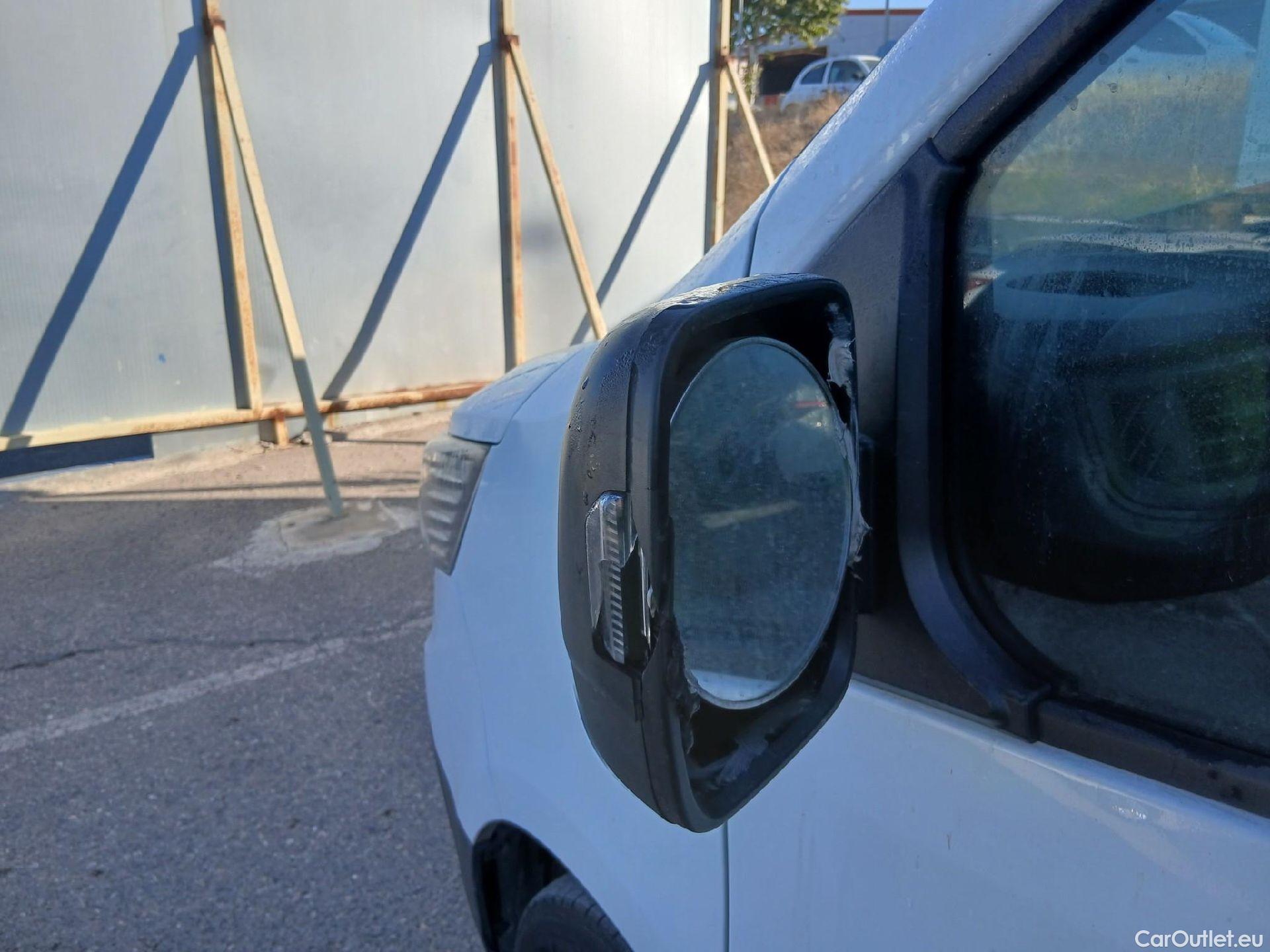  Renault  Trafic RENAULT  / 2021 / 4P / furgón Furgón L1H1 Blue dCi 96 Kw (130 CV) (AC4) #3