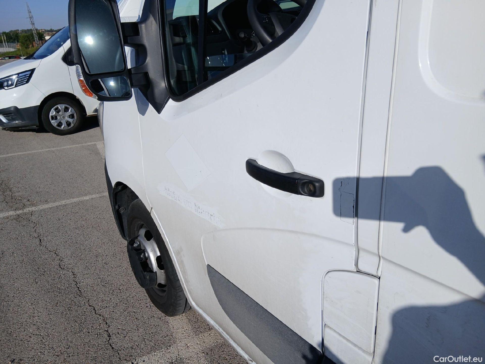  Renault  Master RENAULT  / 2019 / 4P / furgón Fu. P L4H3 3500 RG E B dCi 107kW (145CV) #13