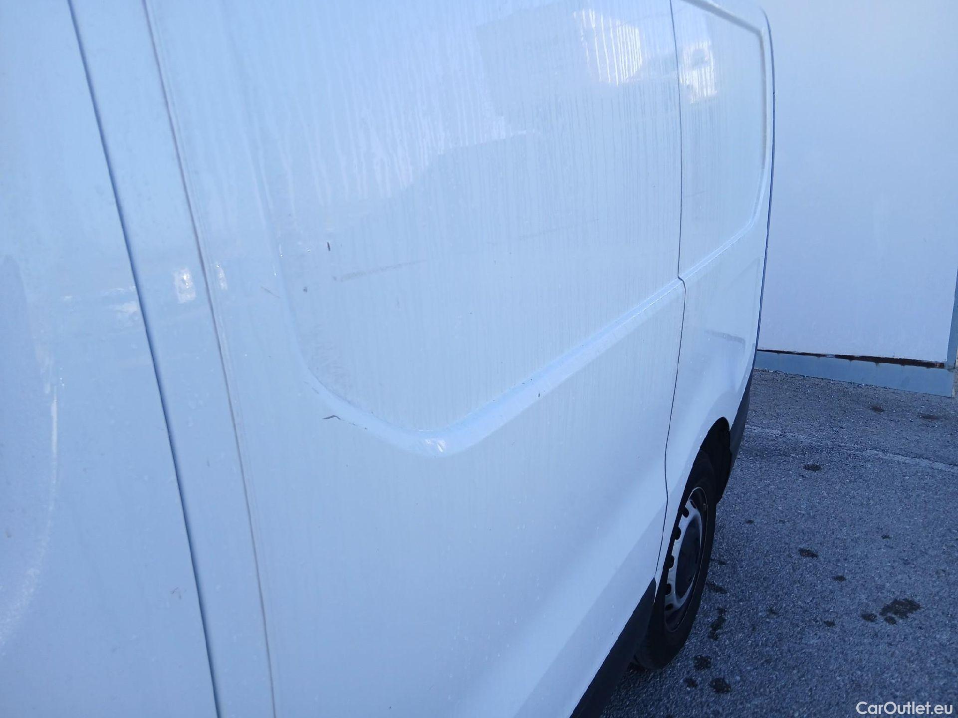  Renault  Trafic RENAULT  / 2021 / 4P / furgón Furgón L1H1 Blue dCi 96 Kw (130 CV) (AC4) #8