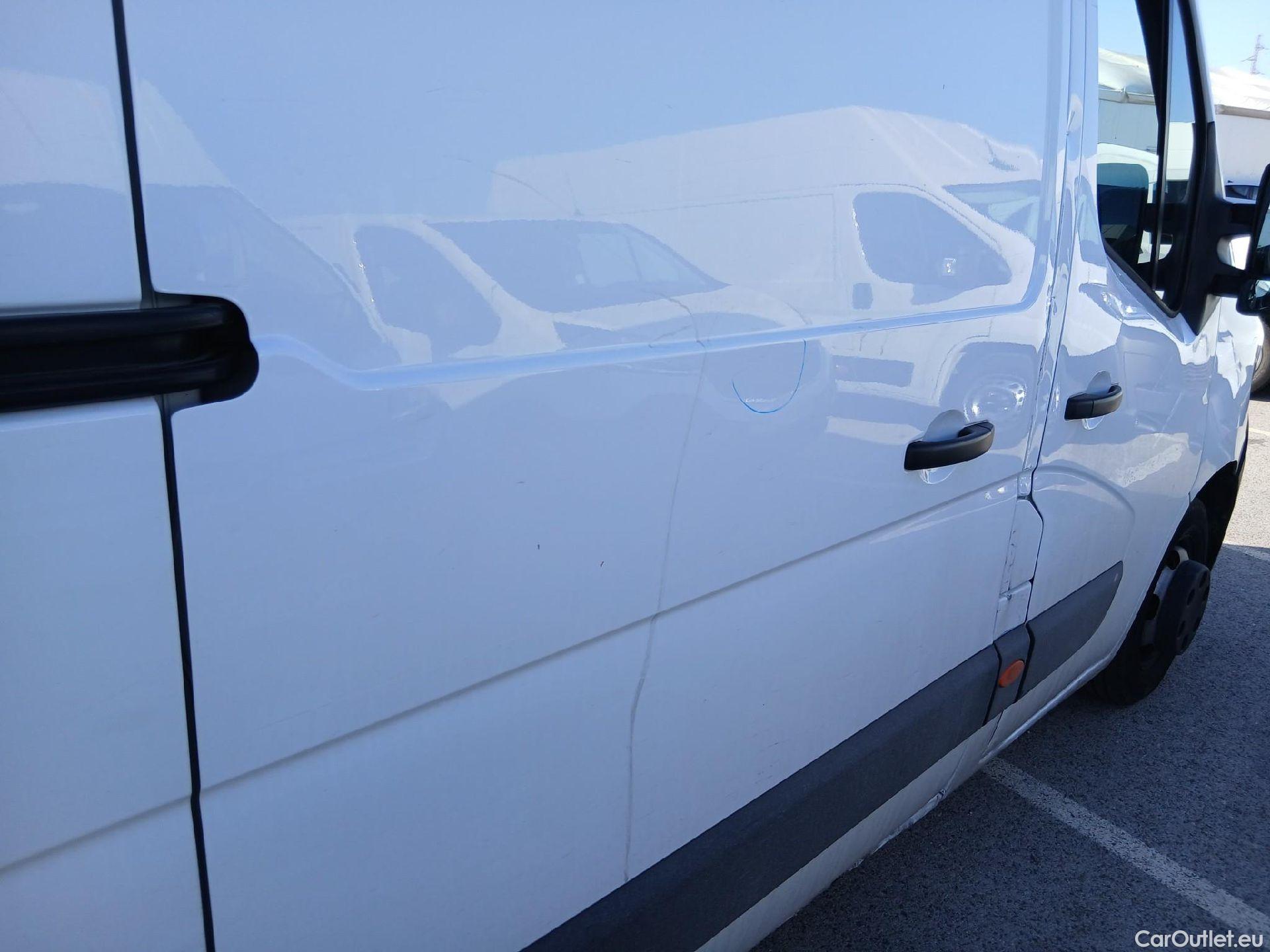  Renault  Master RENAULT  / 2019 / 4P / furgón Fu. P L4H3 3500 RG E B dCi 107kW (145CV) #28