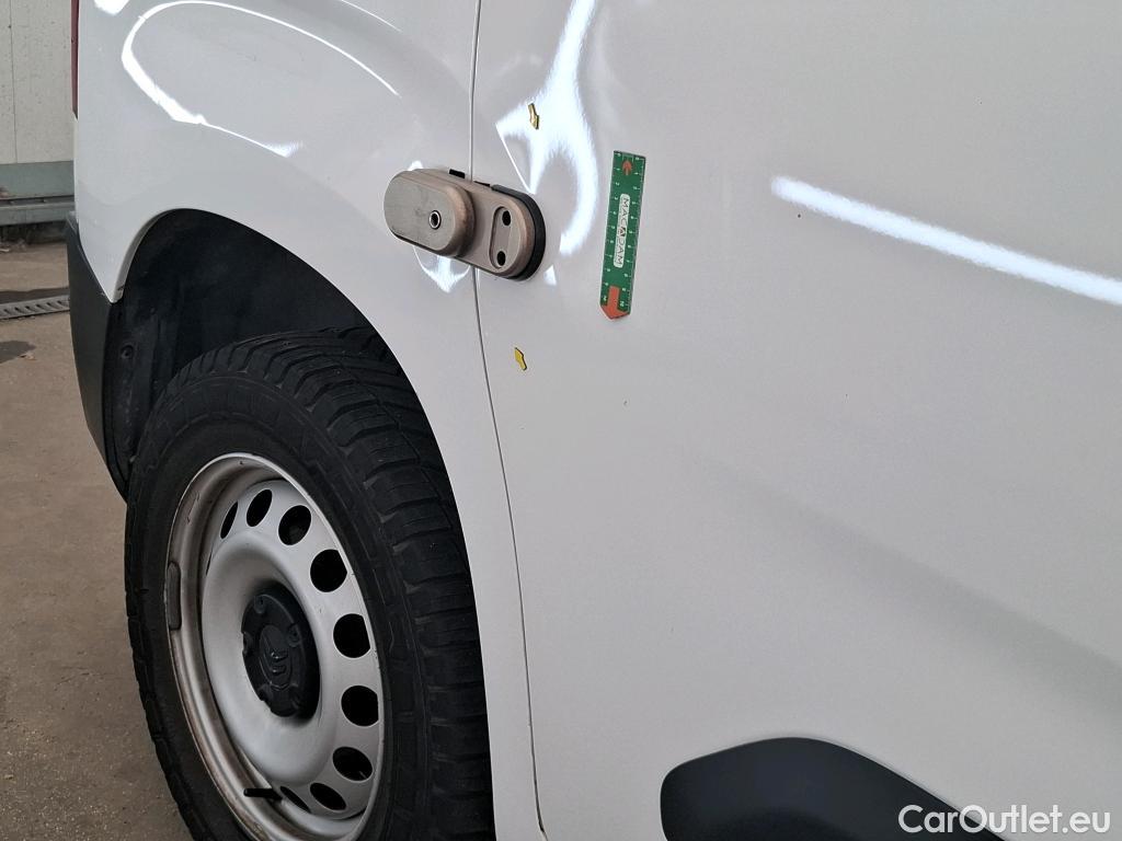  Citroen  Berlingo  Fourgon Worker M 1000 1.2 PureTech 130CV BVA8 E6d #9