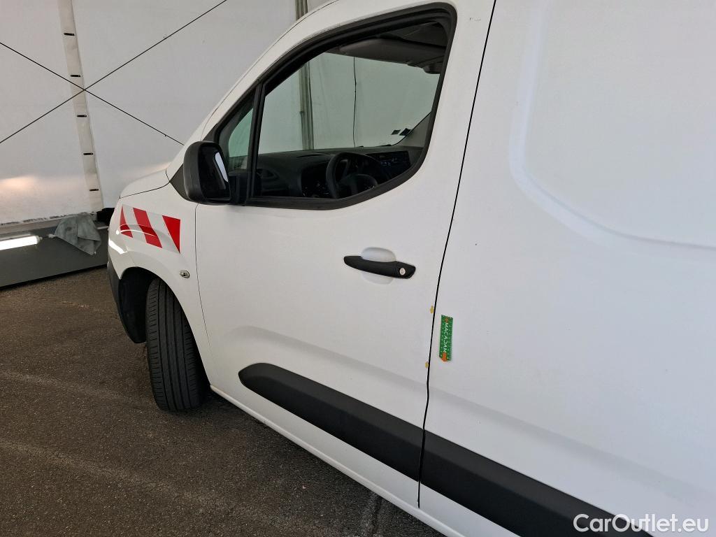  Citroen  Berlingo  Fourgon Club M 1000 1.5 BlueHDi 100CV BVM5 E6dT #4