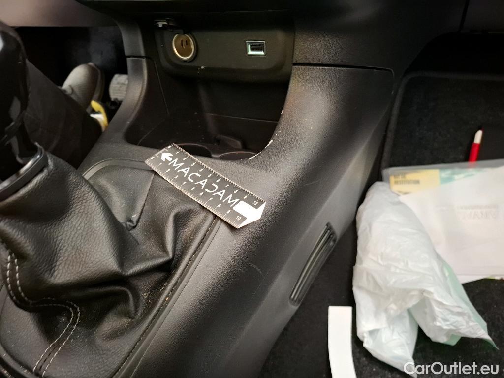  Citroen  C3  Feel 1.2 PureTech 80CV BVM5 E6 #10