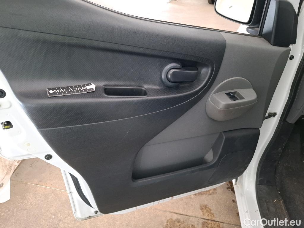  Nissan  NV200 NISSAN  VU 4p Fourgon 1.5L dCi 90ch N-Connecta #13