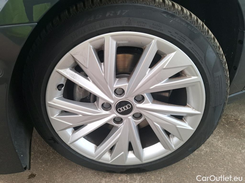 Audi  A3 AUDI  Sportback / 2020 / 5P / Berline 35 TFSI 150 S Tronic Design Luxe #14