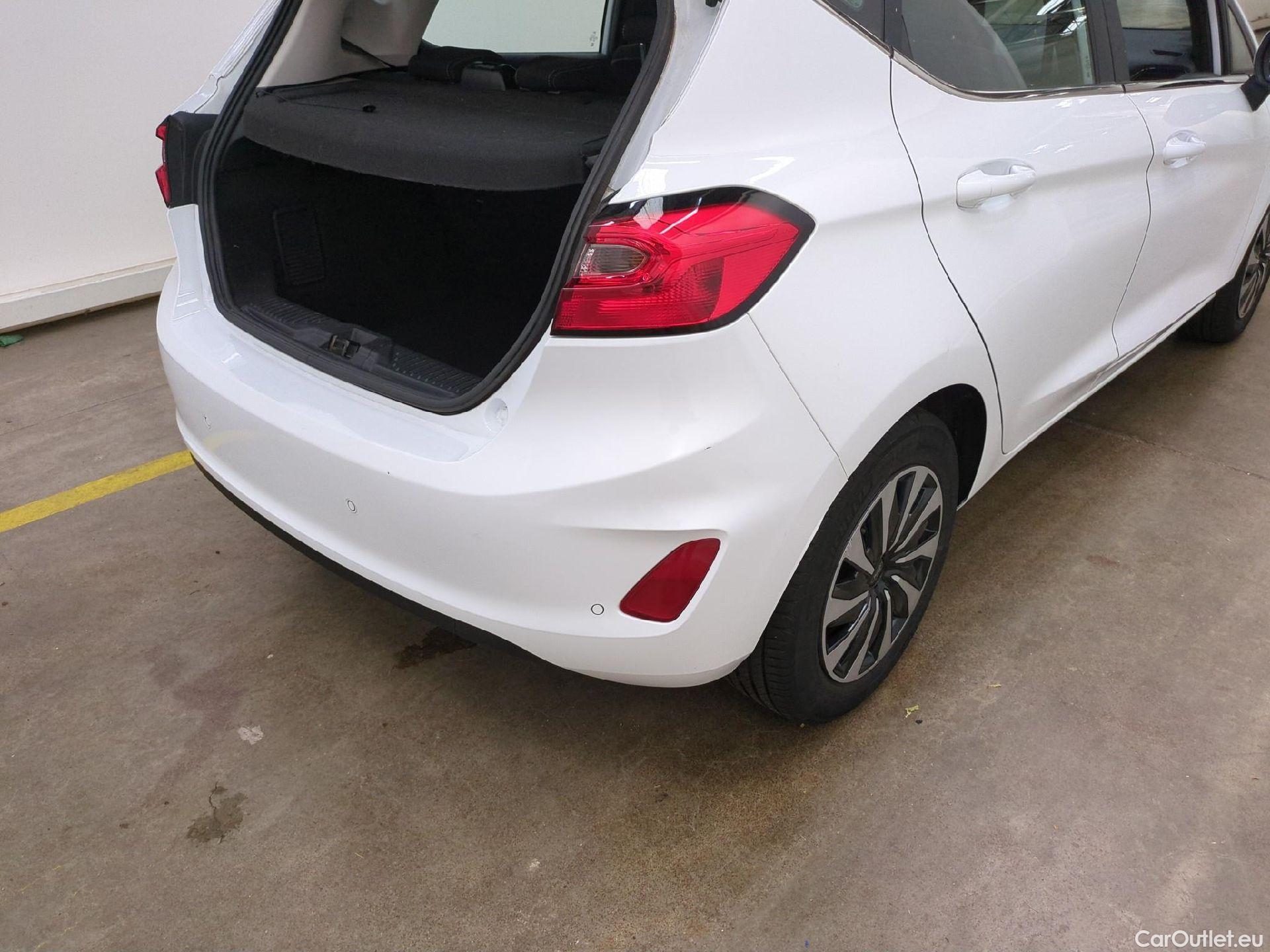  Ford  Fiesta  Titanium 1.0 EcoBoost #32
